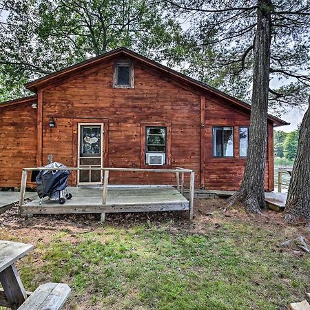 Private Island With Land Access Cabin Hammond エクステリア 写真