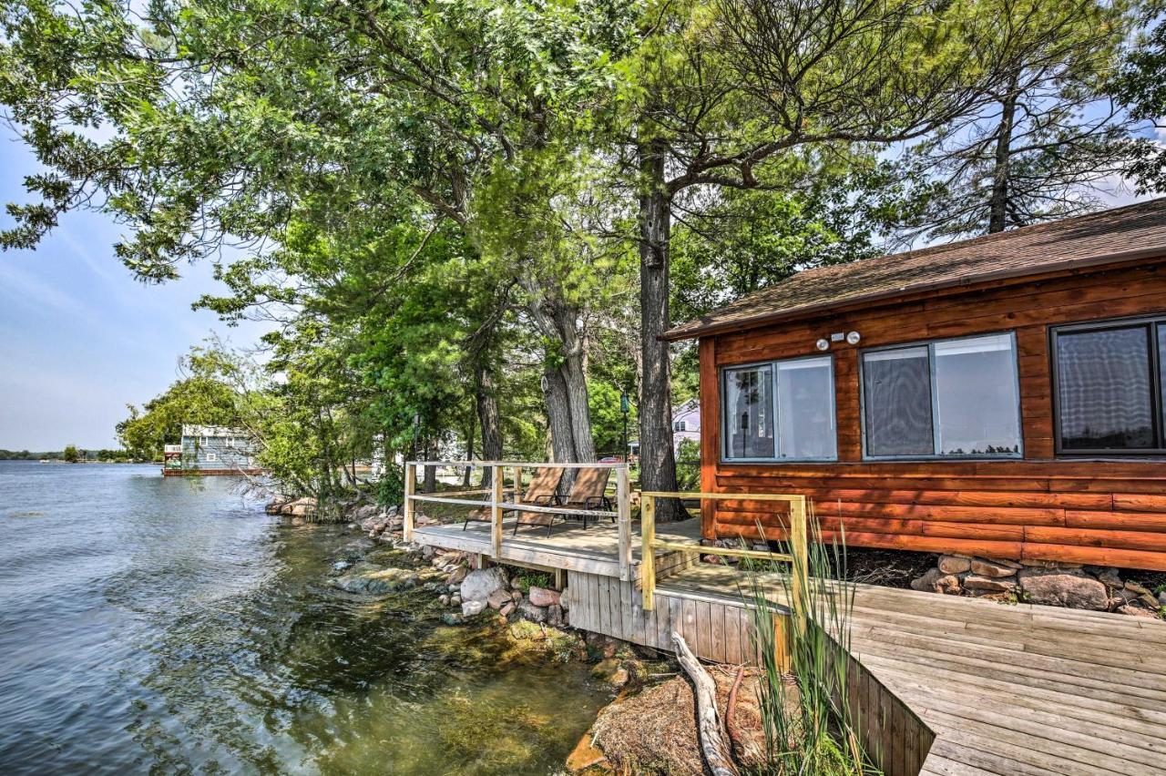 Private Island With Land Access Cabin Hammond エクステリア 写真