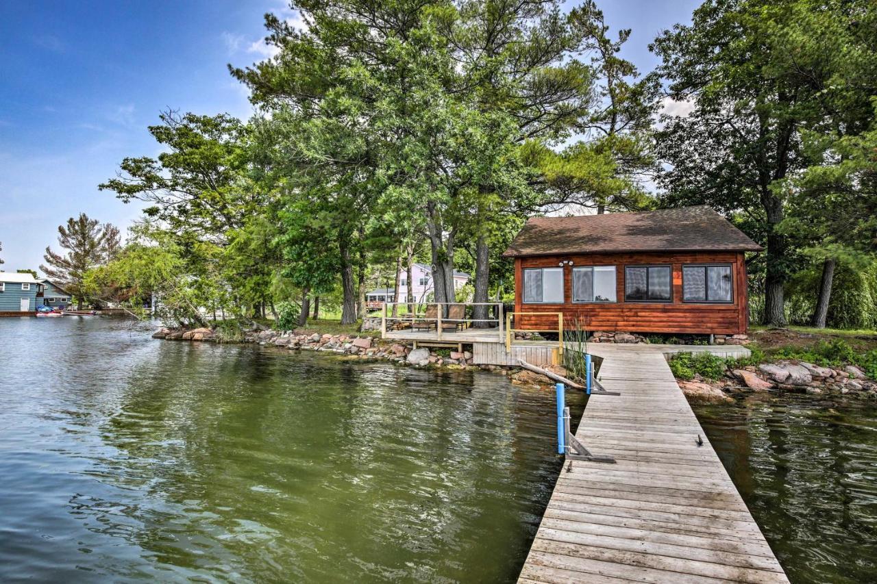 Private Island With Land Access Cabin Hammond エクステリア 写真