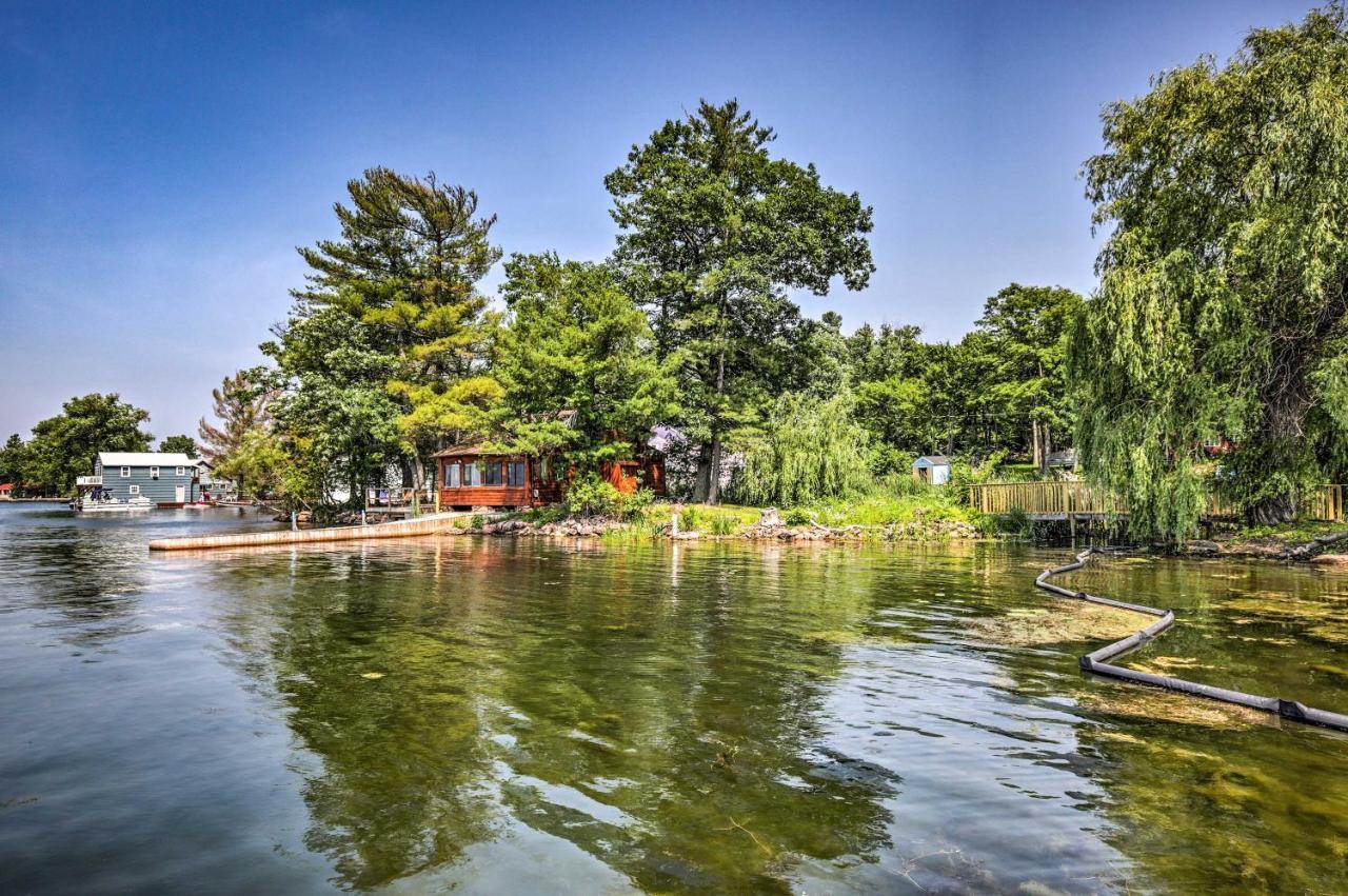 Private Island With Land Access Cabin Hammond エクステリア 写真